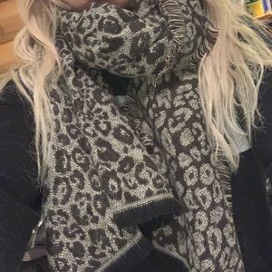 Cheeta-like patterned scarf